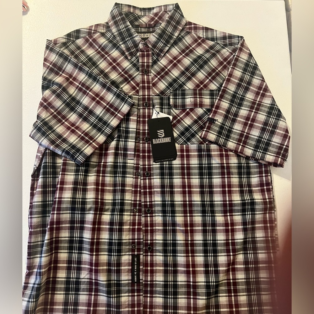 Blackhawk short sleeve button up size large